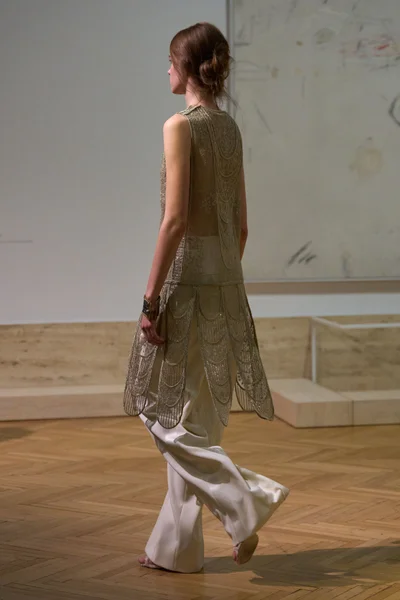 Look 80